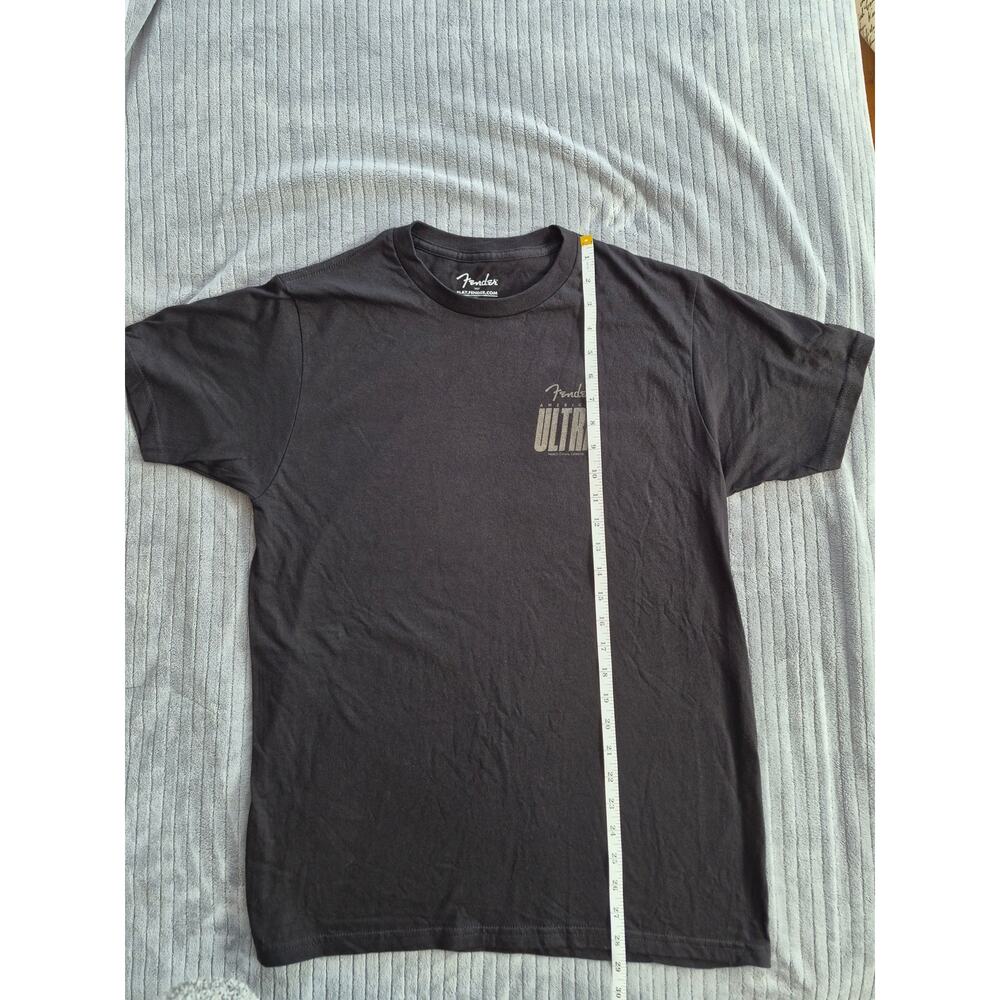 Fender American Ultra T Shirt Size M. Gray. Brand Logo and Slogan